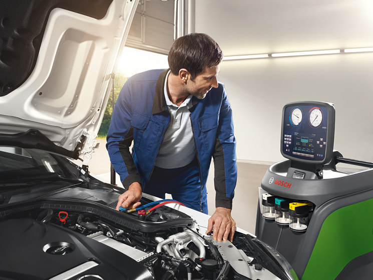 Новая линейка установок Bosch ACS для интеллектуального обслуживания автомобильных систем кондиционирования