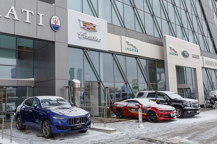 Дилерский центр Cadillac Chevrolet «АВИЛОН» открыли автоблогеры