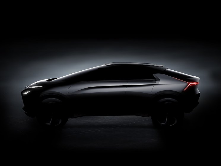 Мировая премьера MITSUBISHI e-EVOLUTION