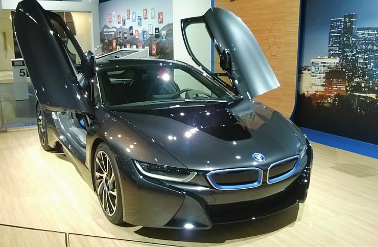 BMW i8